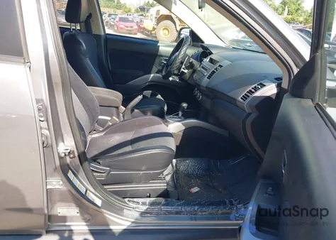 2013 Mitsubishi Outlander Se из США, поврежденный, VIN JA4JT3AW3DU020395